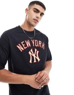 New Era NY Yankees Contrast Logo T-shirt In Navy For Men