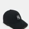 New Era NY Yankees 9forty Cosy Cap In Black For Unisex
