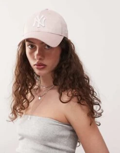 New Era NY Yankees 9forty Glitter Cap In Light Pink For Men