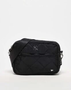 New Era NY Yankees Quilted Camera Bag In Black For Unisex