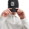 New Era NY Yankees Contrast Logo 9twenty Wool Cap In Black For Men