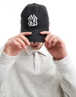 New Era NY Yankees Contrast Logo 9twenty Wool Cap In Black For Men
