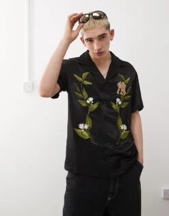 New Era NY Yankees Revere Shirt With Floral Embroidery In Black For Men