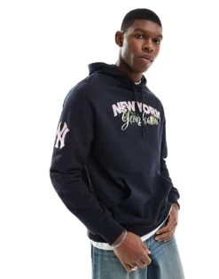 New Era NY Yankees Graphic Script Hoodie In Navy For Men
